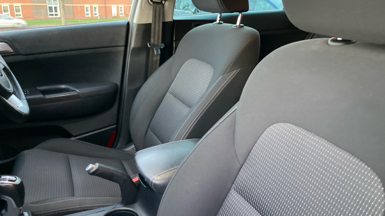 Kia Sportage 1.6 CRDi 48V ISG 2 5dr Diesel Estate